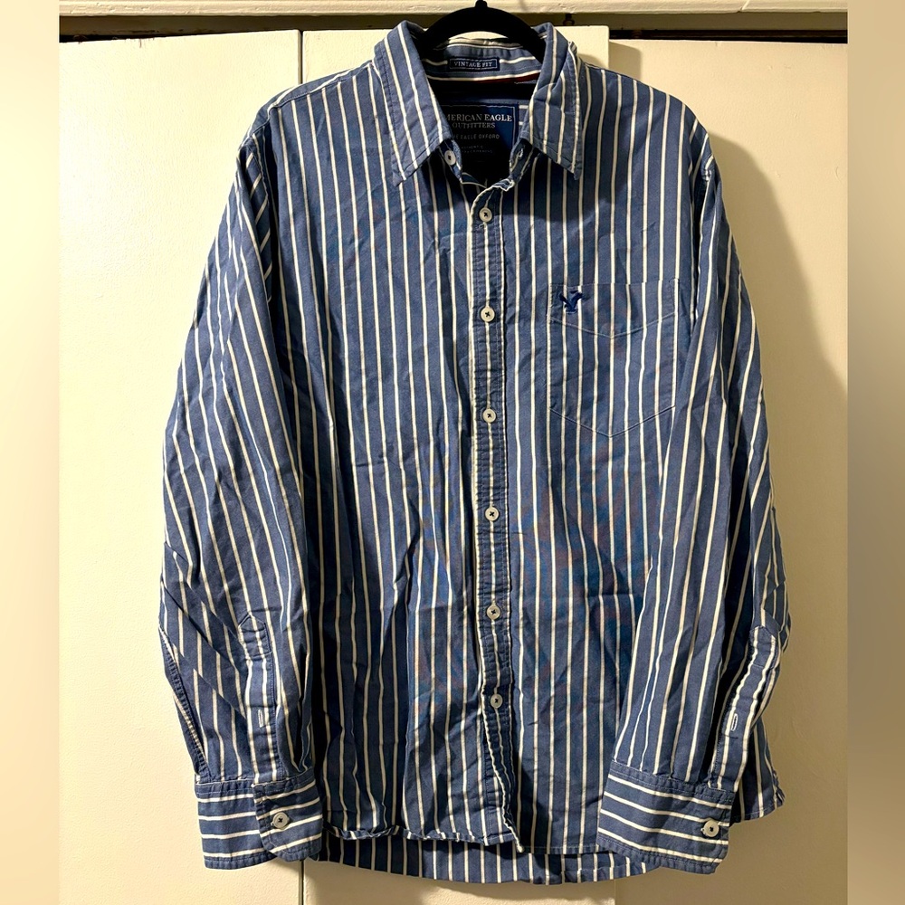 Men’s American Eagle blue/white striped shirt